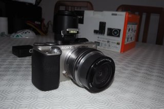 Sony Alpha a6000 con 2 objetivos originales