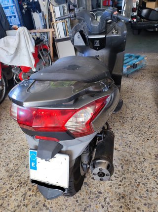 Piloto trasero Kymco Super Dink 125