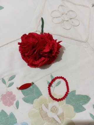 Conjunto flamenca niña: flor, broche y pulsera
