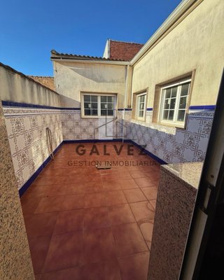 Se vende casa para terminar en Bailén
