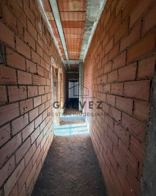 Se vende casa para terminar en Bailén