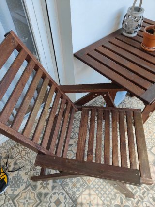 Conjunto mesa y sillas madera terraza