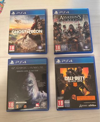 PS4 (PlayStation 4) con 2 mandos y juegos