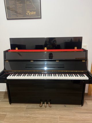 Piano Vertical Negro