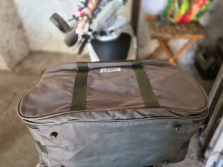 borsone mostrato nell'immagine è una borsa ginnica