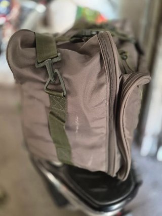 borsone mostrato nell'immagine è una borsa ginnica