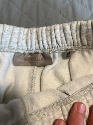 Pantaloni Essentials Fear of God Grigio