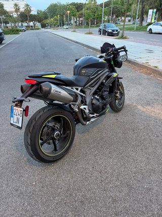 Triumph Speed Triple RS 1050