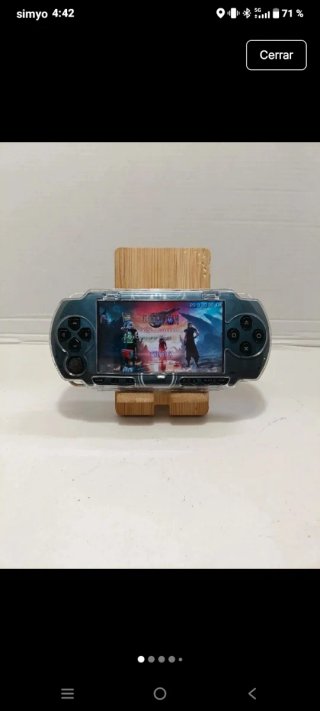 PSP decorata Final Fantasy VII