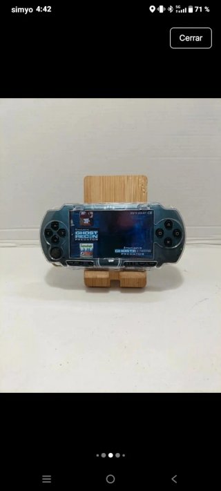 PSP decorata Final Fantasy VII