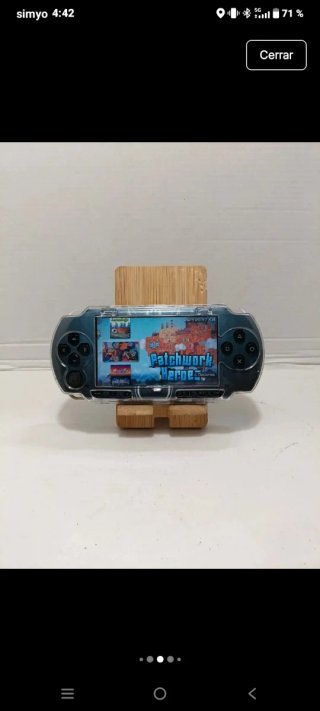 PSP decorata Final Fantasy VII