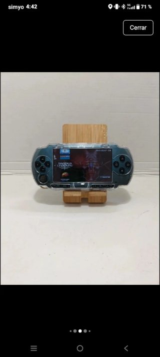 PSP decorata Final Fantasy VII