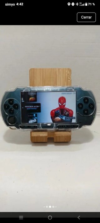 PSP decorata Final Fantasy VII