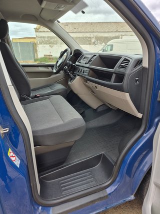Volkswagen Transporter T6 BATALLA LARGA. IMPECABLE