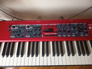 Nord Grand 88 Teclas Piano Digital
