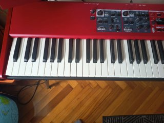 Nord Grand 88 Teclas Piano Digital