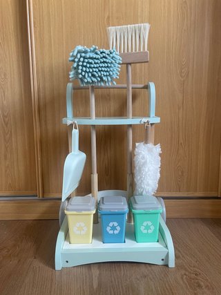Carrito de limpieza de juguete