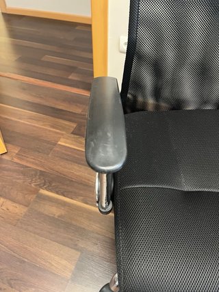 Silla de oficina ergonómica negra