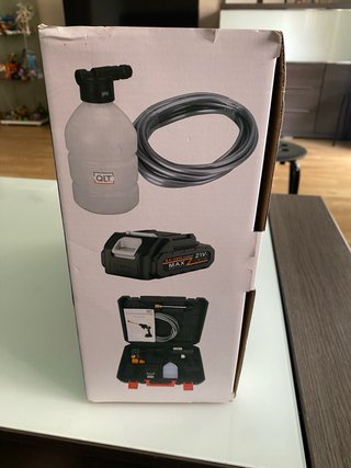 Pistola de agua a presión portatil.