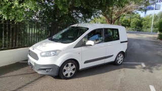 Ford E-Transit Courier 2018