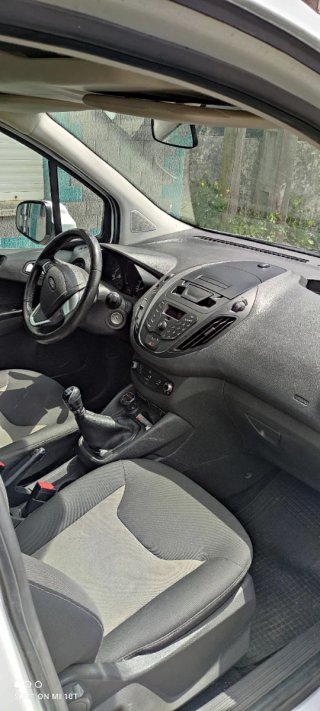 Ford E-Transit Courier 2018