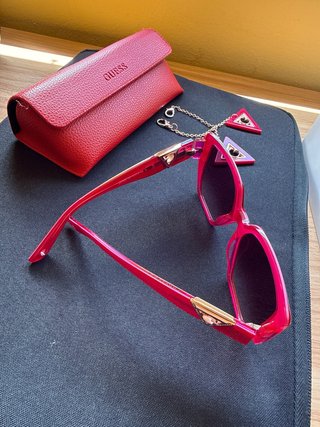 Gafas de Sol Guess Rosas y Doradas