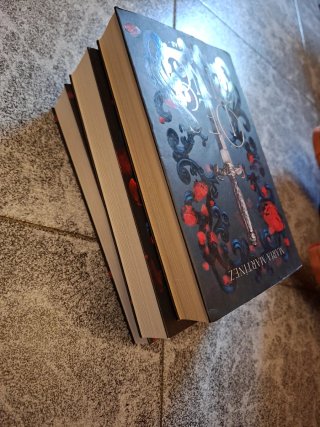 Trilogía Almas Oscuras,  María Martínez