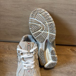 Zapatillas New Balance 1906D Talla 42 Beige/Gris