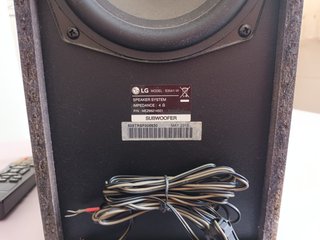 Barra de Sonido y Subwoofer LG Negro