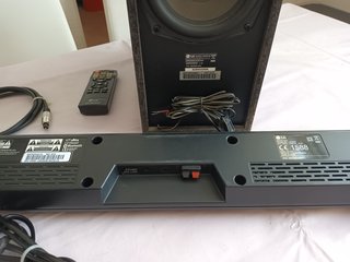 Barra de Sonido y Subwoofer LG Negro