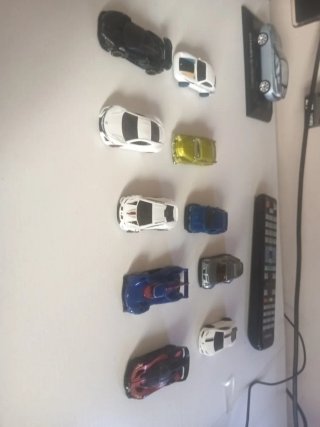 Coches hotwheels,precio discutible