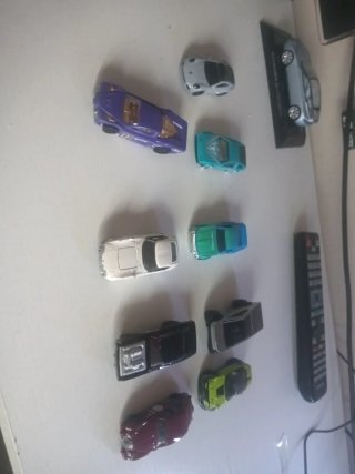 Coches hotwheels,precio discutible