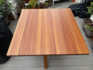 Mesa de madera 90x90cm exterior/interior