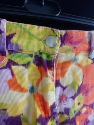 Minifalda de pana estampada