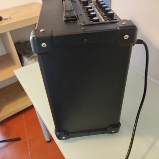 Amplificador Roland Cube 20 GX