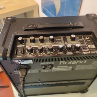 Amplificador Roland Cube 20 GX