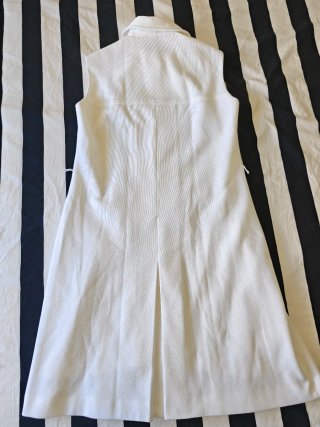 Vestido camisero blanco sin mangas