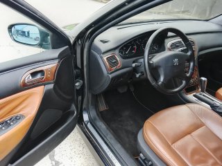 Peugeot 607 2004