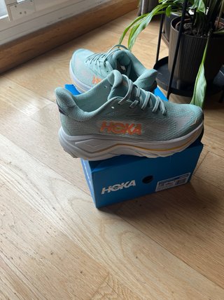 Hoka Challenger 8 Naranja/Verde Azulado