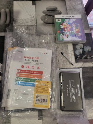 3DS cosmos black + Mario 64