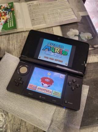 3DS cosmos black + Mario 64