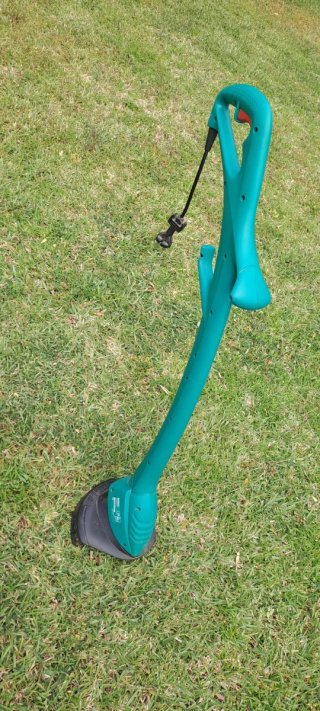 Desbrozadora Bosch Easytrim
