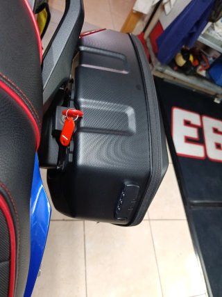 Maletas Laterales SHAD BMW F900 Xr , R