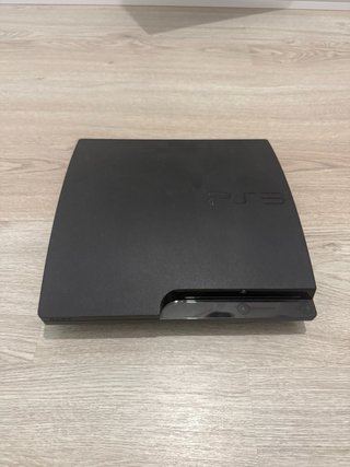 PlayStation 3 slim 160GB con 2 mandos