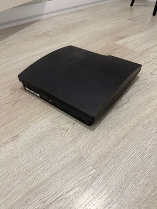 PlayStation 3 slim 160GB con 2 mandos