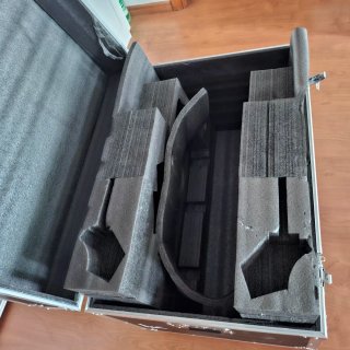 Flight case, caja grande de madera y aluminio