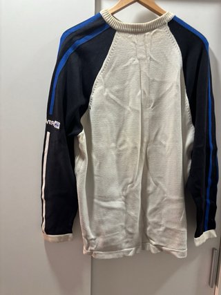 Jersey Quiksilver blanco y mangas negras