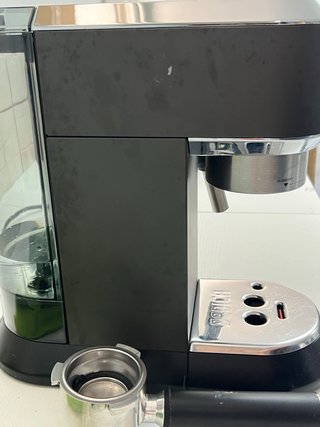 Cafetera DeLonghi Dedica Style Negra