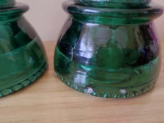 Jícaras Aisladores de Vidrio Verde