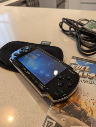 Consola Sony PSP Negra + Juego Full Auto 2